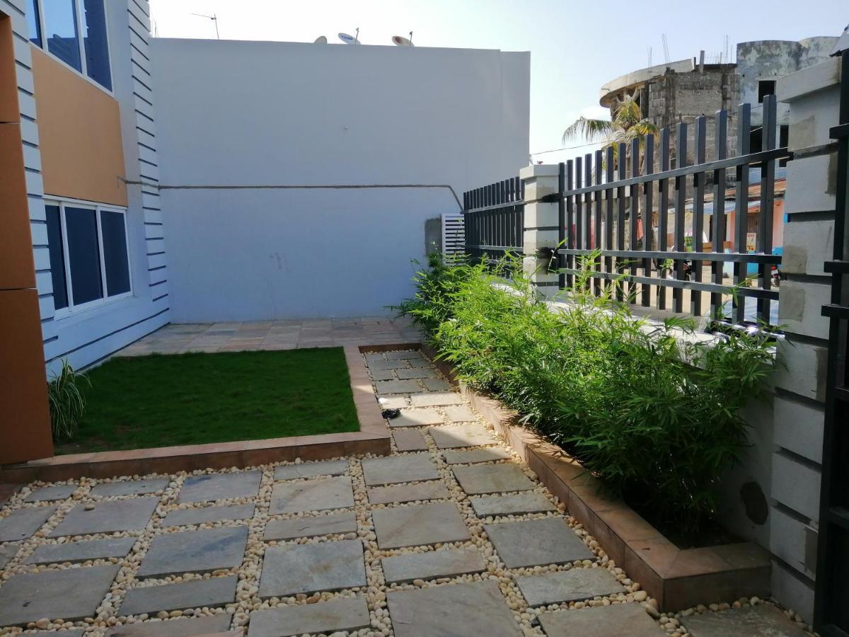 Appartement IMOLEASE HUBERT Sainte Rita à Cotonou Extérieur photo