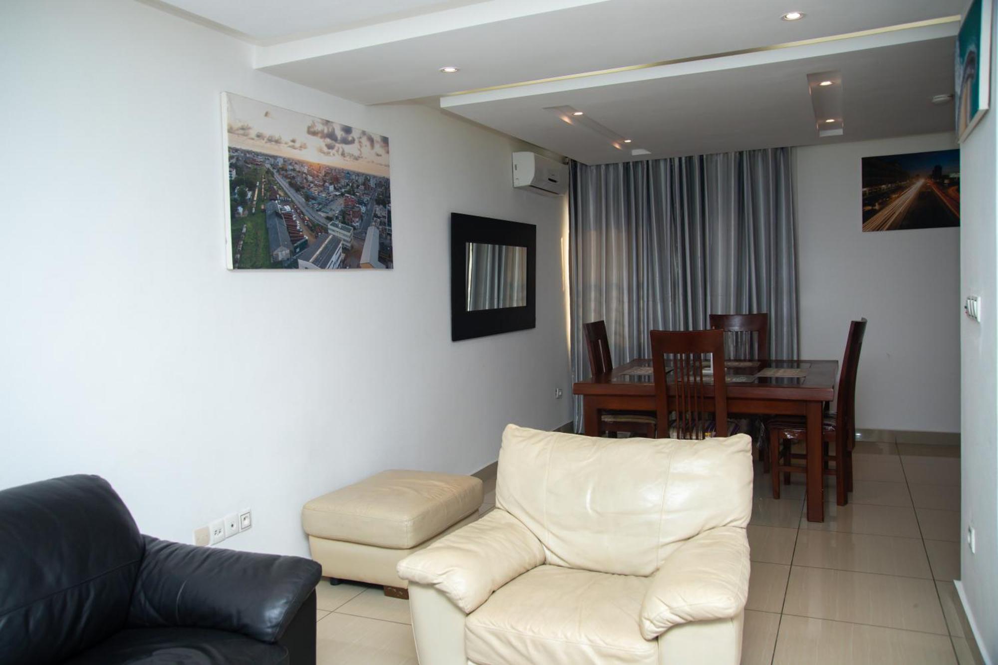 Appartement IMOLEASE HUBERT Sainte Rita à Cotonou Extérieur photo