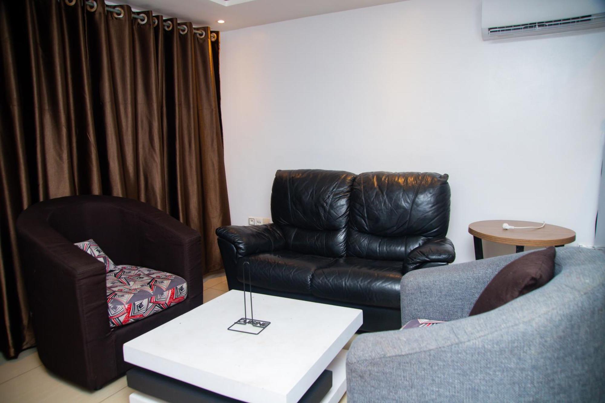 Appartement IMOLEASE HUBERT Sainte Rita à Cotonou Extérieur photo
