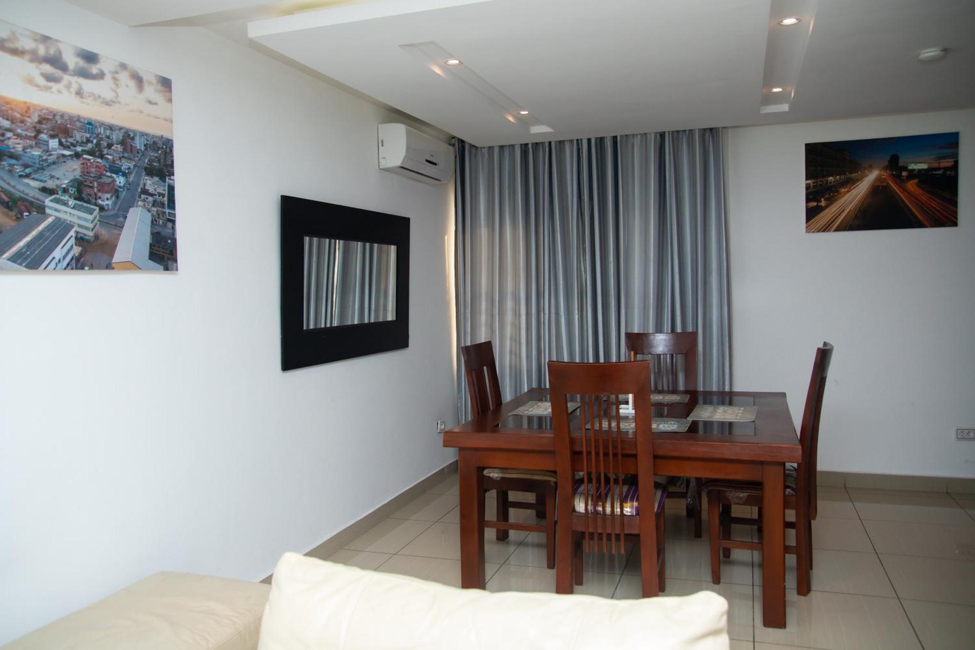 Appartement IMOLEASE HUBERT Sainte Rita à Cotonou Extérieur photo